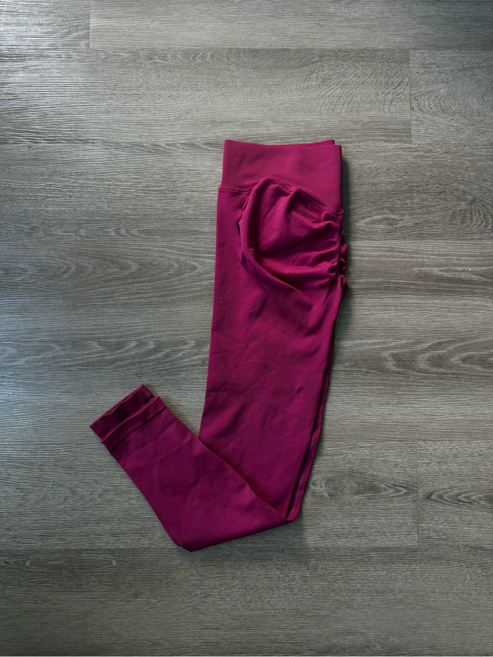 Yeoreo Women’s Workout Leggings in Deep Berry